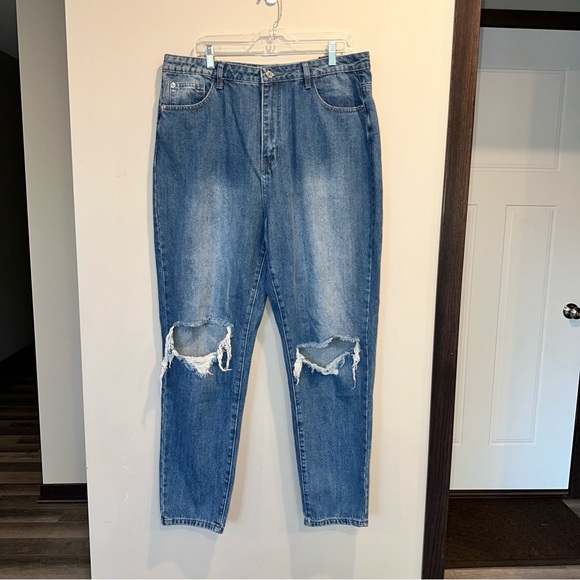Missguided Denim - Missguided Riot High Rise Mom Jean Double Knee Rip Blue Wash Relaxed Tappered